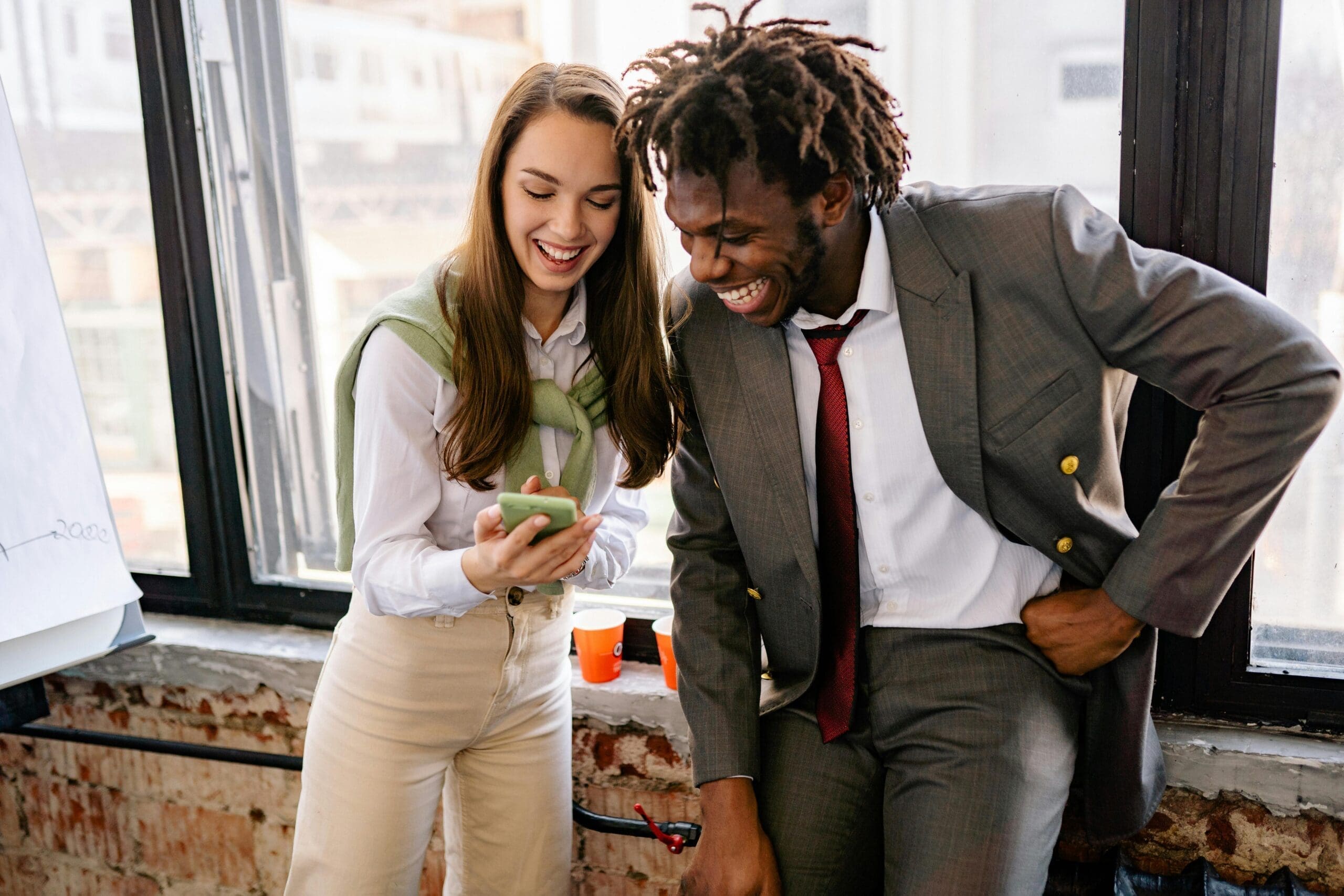How to Network at Events Using Digital Business Cards 1 How to Network at Events Using Digital Business Cards